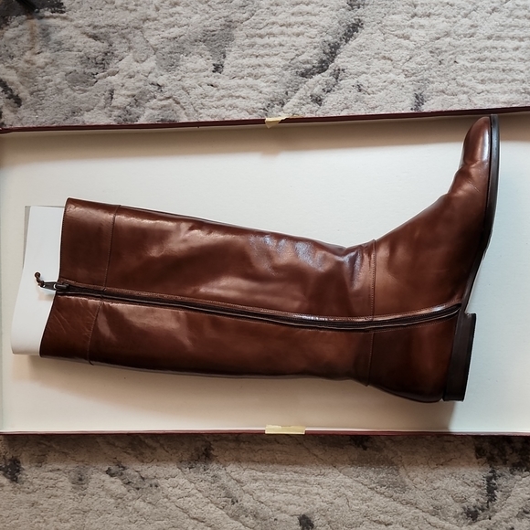 Ferragamo tan leather boots size 8 - Picture 2 of 9